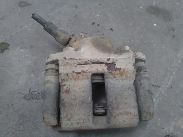 bontott RENAULT CLIO II Jobb első Féknyereg Munkahengerrel