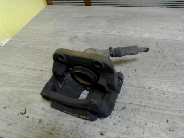 bontott RENAULT CLIO II Jobb első Féknyereg Munkahengerrel