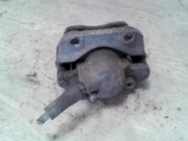 bontott RENAULT CLIO II Jobb első Féknyereg Munkahengerrel