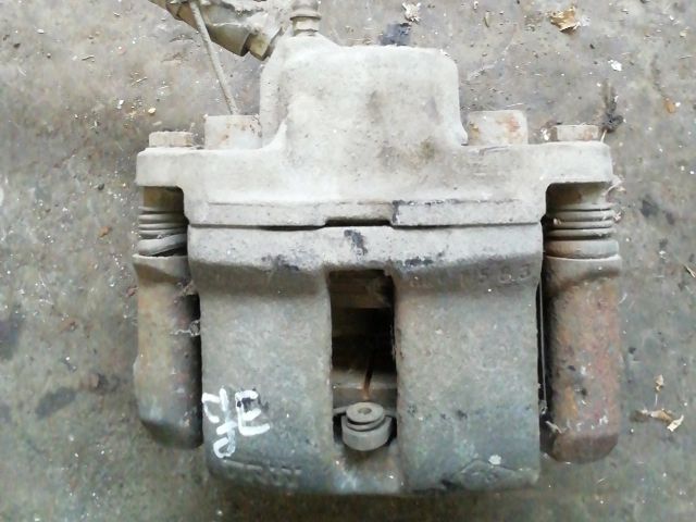 bontott RENAULT CLIO II Jobb első Féknyereg Munkahengerrel