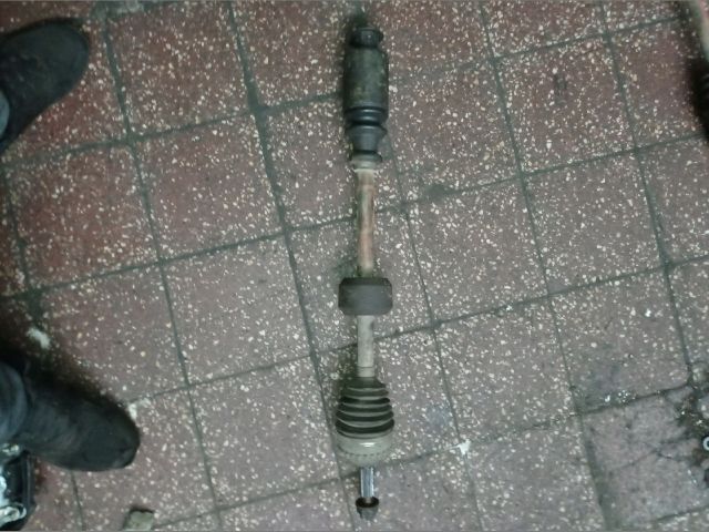 bontott RENAULT CLIO II Jobb Féltengely