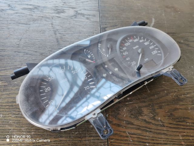 bontott RENAULT CLIO II Kilométeróra