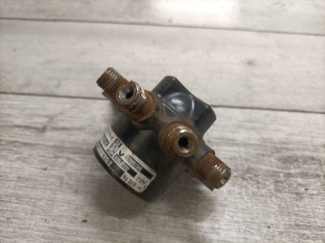 bontott RENAULT CLIO II Közösnyomócső