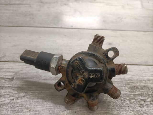 bontott RENAULT CLIO II Közösnyomócső