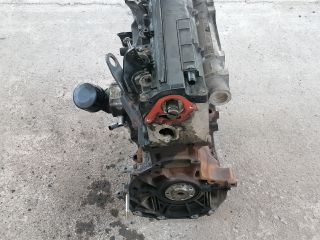 bontott RENAULT CLIO II Motor (Fűzött blokk hengerfejjel)