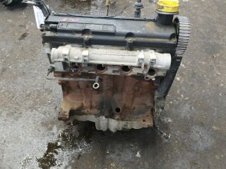 bontott RENAULT CLIO II Motor (Fűzött blokk hengerfejjel)