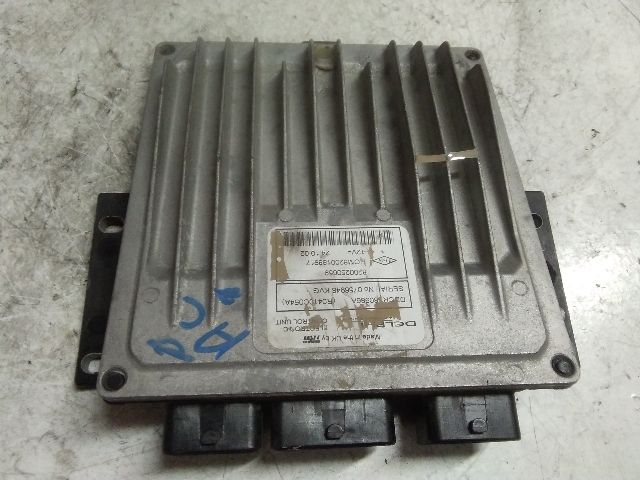 bontott RENAULT CLIO II Motorvezérlő