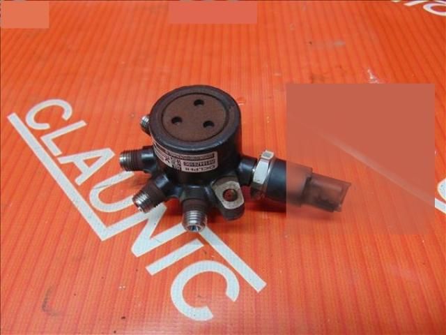 bontott RENAULT CLIO II Porlasztó Sor / Híd