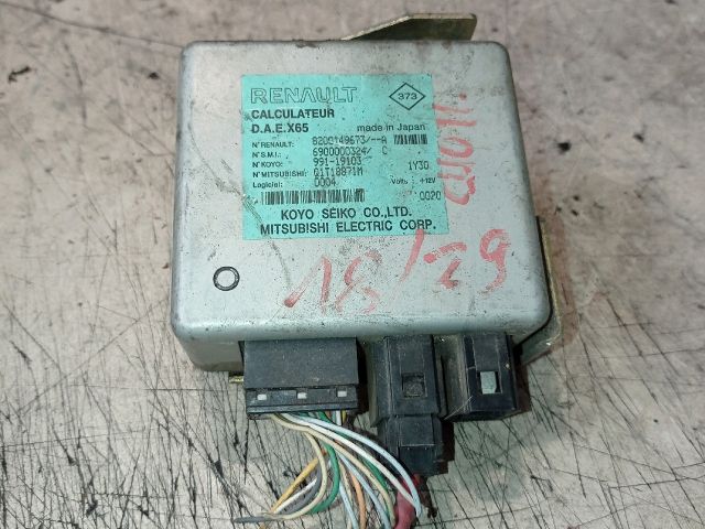 bontott RENAULT CLIO II Szervó Szivattyú Elektronika