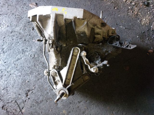 bontott RENAULT CLIO II Váltó (Mechanikus)