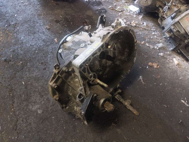 bontott RENAULT CLIO II Váltó (Mechanikus)