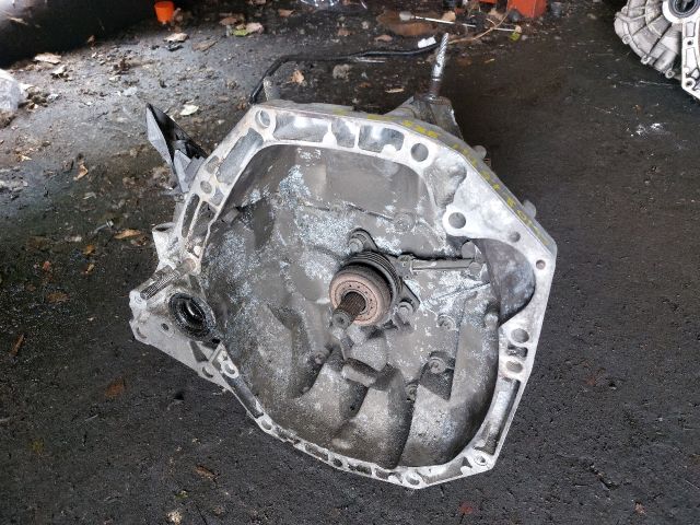 bontott RENAULT CLIO II Váltó (Mechanikus)