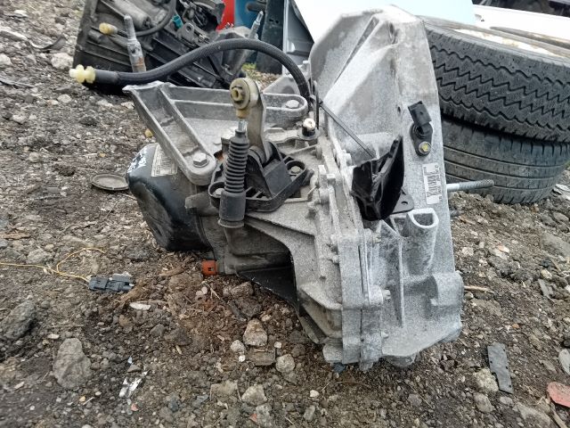 bontott RENAULT CLIO II Váltó (Mechanikus)