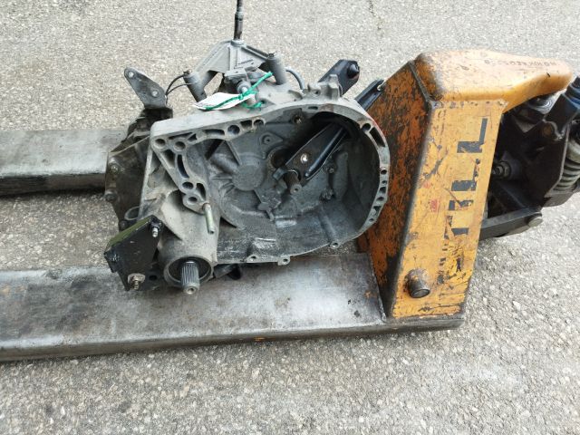 bontott RENAULT CLIO II Váltó (Mechanikus)