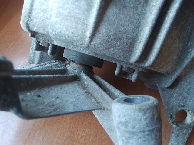 bontott RENAULT CLIO II Váltó Tartó Bak (Pozíciófüggetlen)