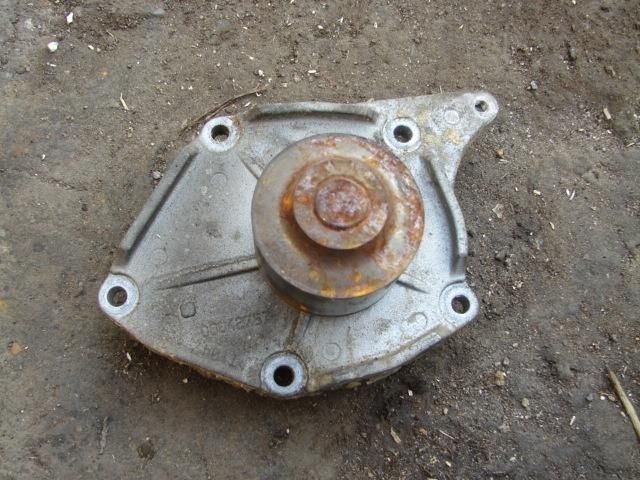 bontott RENAULT CLIO II Vízpumpa