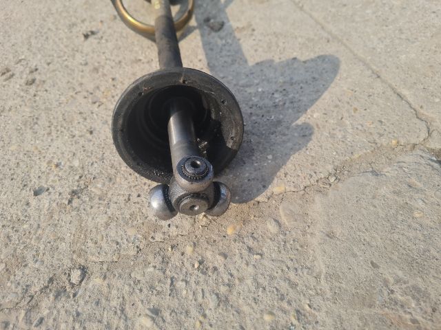 bontott RENAULT CLIO II Bal Féltengely