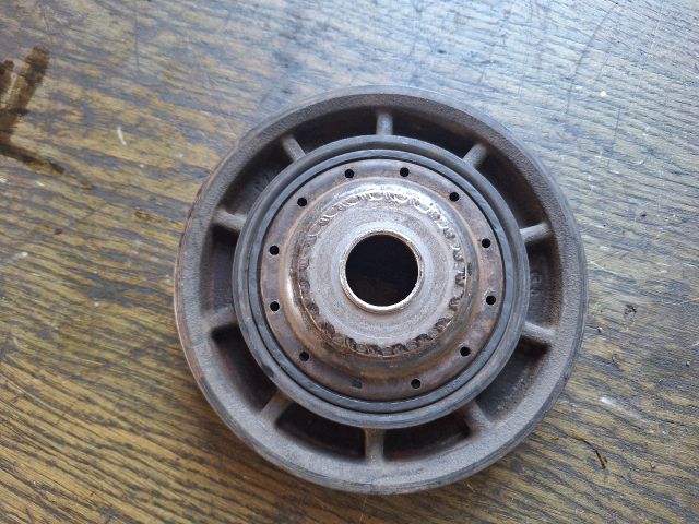 bontott RENAULT CLIO II Főtengely Szíjtárcsa