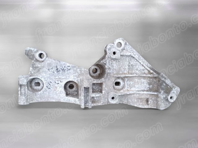 bontott RENAULT CLIO II Generátor Tartó Bak