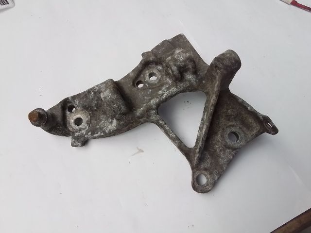 bontott RENAULT CLIO II Generátor Tartó Bak