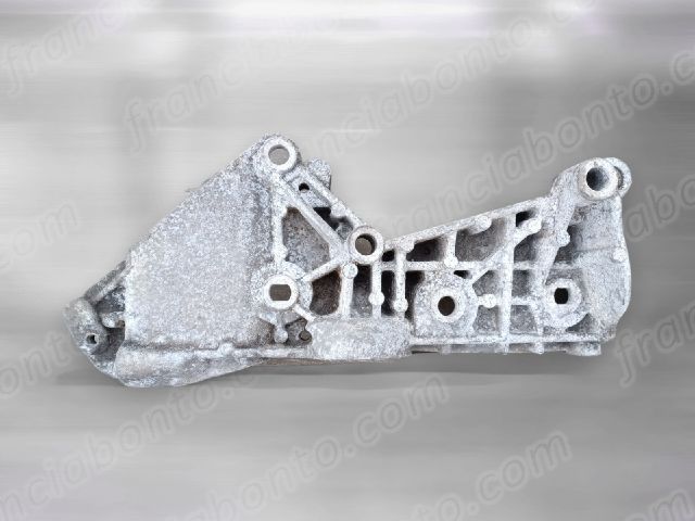 bontott RENAULT CLIO II Generátor Tartó Bak