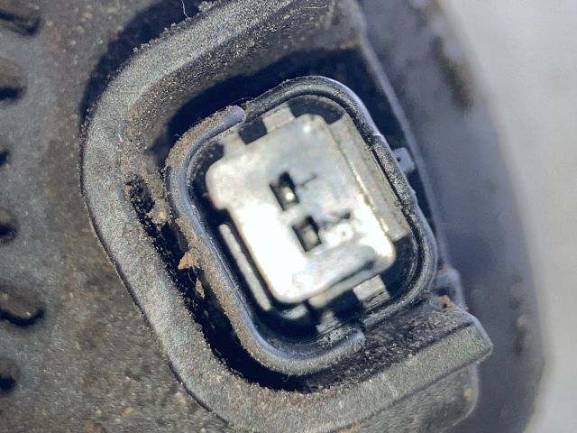 bontott RENAULT CLIO II Generátor