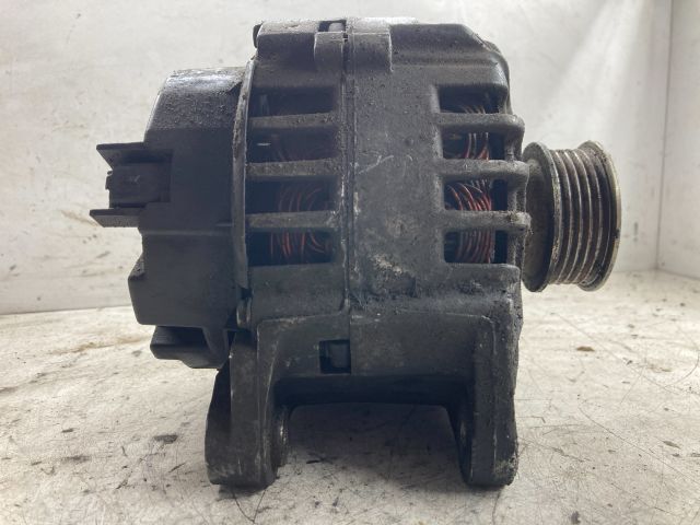 bontott RENAULT CLIO II Generátor