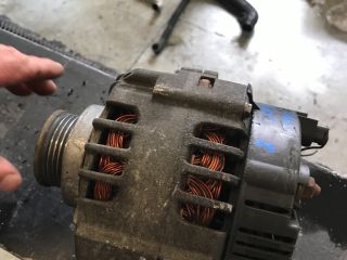 bontott RENAULT CLIO II Generátor