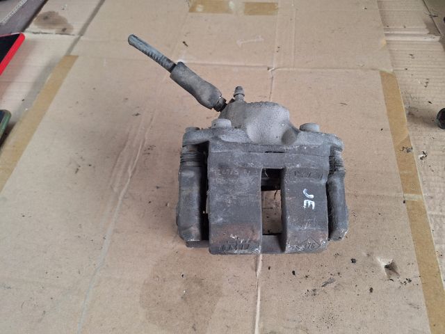 bontott RENAULT CLIO II Jobb első Féknyereg Munkahengerrel