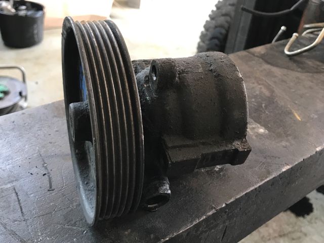 bontott RENAULT CLIO II Kormányszervó Motor (Hidraulikus)