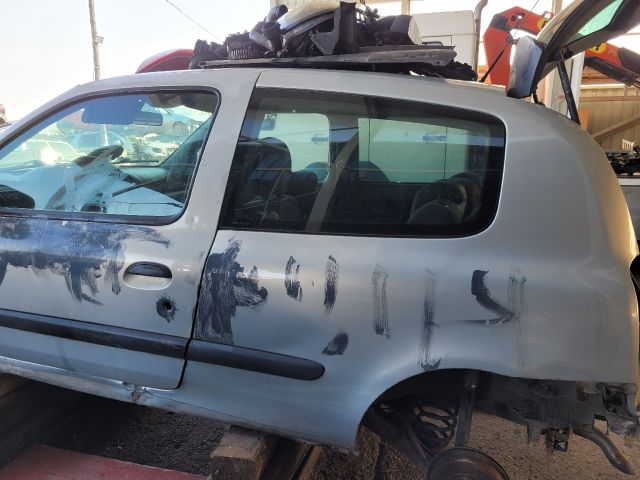 bontott RENAULT CLIO II Leömlő (Soros)