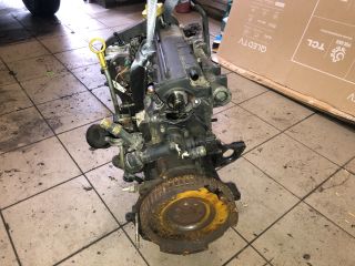 bontott RENAULT CLIO II Motor (Fűzött blokk hengerfejjel)