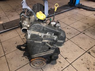 bontott RENAULT CLIO II Motor (Fűzött blokk hengerfejjel)