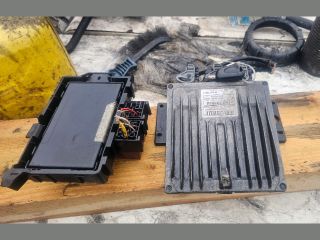 bontott RENAULT CLIO II Motorvezérlő