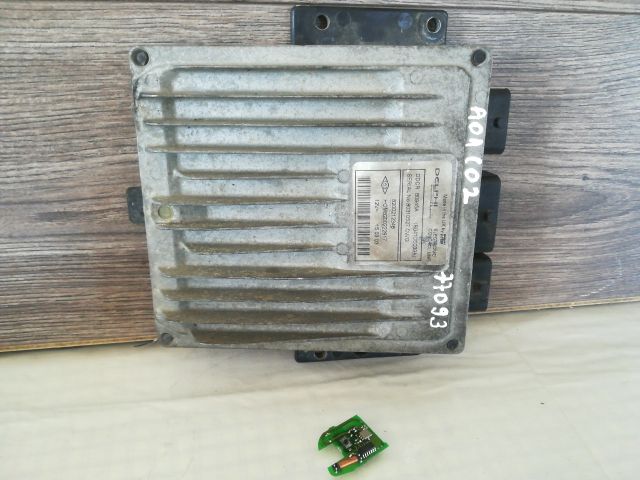 bontott RENAULT CLIO II Motorvezérlő