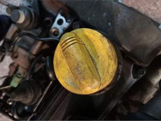 bontott RENAULT CLIO II Olajbeöntő Sapka