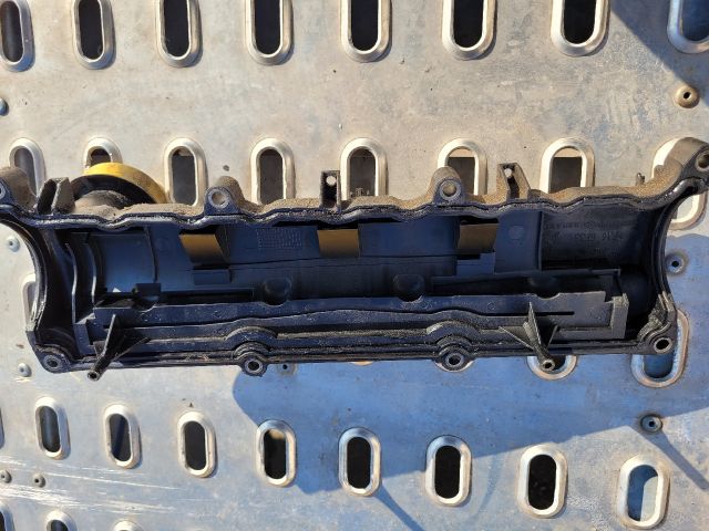 bontott RENAULT CLIO II Szelepfedél