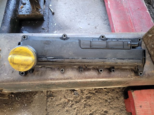 bontott RENAULT CLIO II Szelepfedél