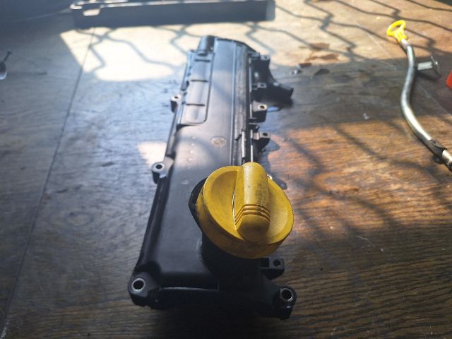 bontott RENAULT CLIO II Szelepfedél