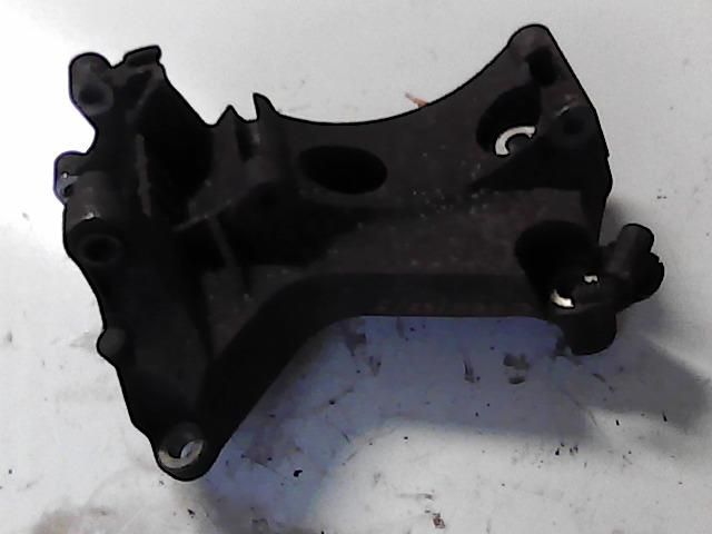 bontott RENAULT CLIO II Generátor Tartó Bak