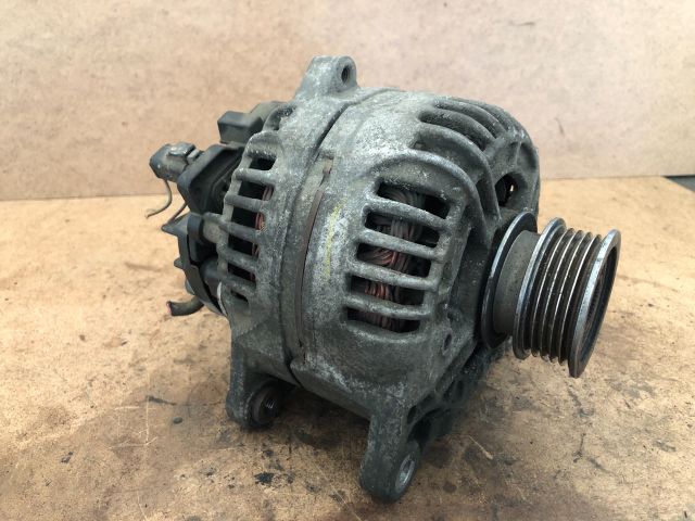 bontott RENAULT CLIO II Generátor