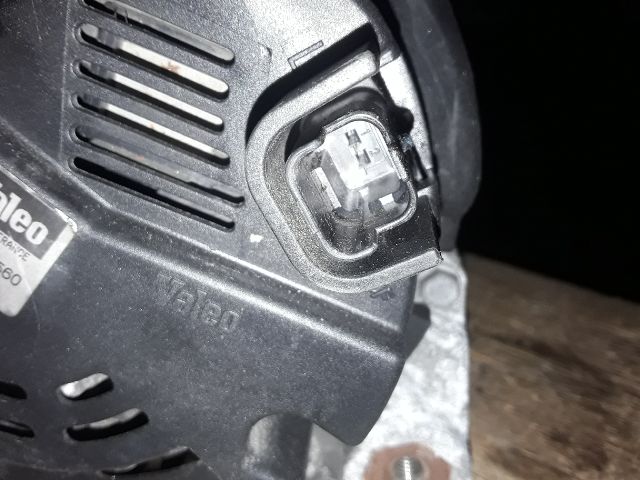 bontott RENAULT CLIO II Generátor