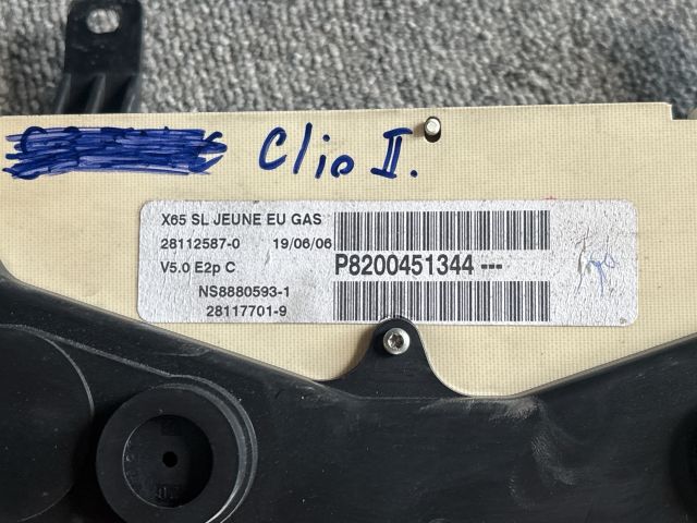 bontott RENAULT CLIO II Kilométeróra