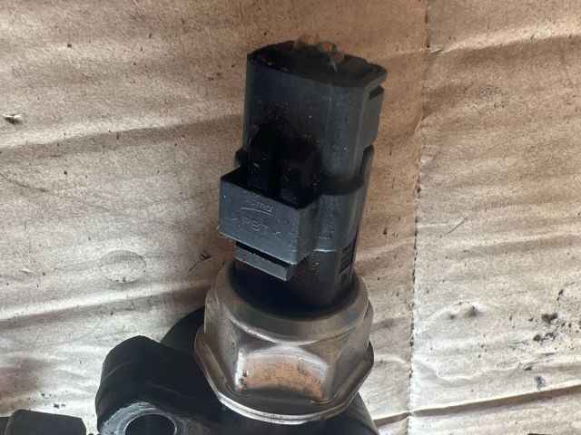 bontott RENAULT CLIO II Közösnyomócső