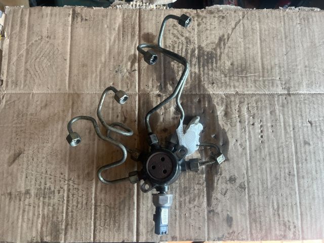 bontott RENAULT CLIO II Közösnyomócső