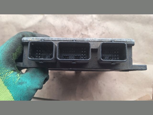 bontott RENAULT CLIO II Motorvezérlő