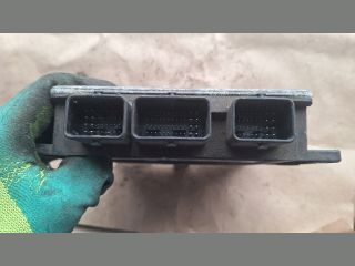 bontott RENAULT CLIO II Motorvezérlő