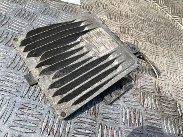 bontott RENAULT CLIO II Motorvezérlő