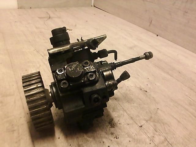 bontott RENAULT CLIO II Nagynyomású Szivattyú