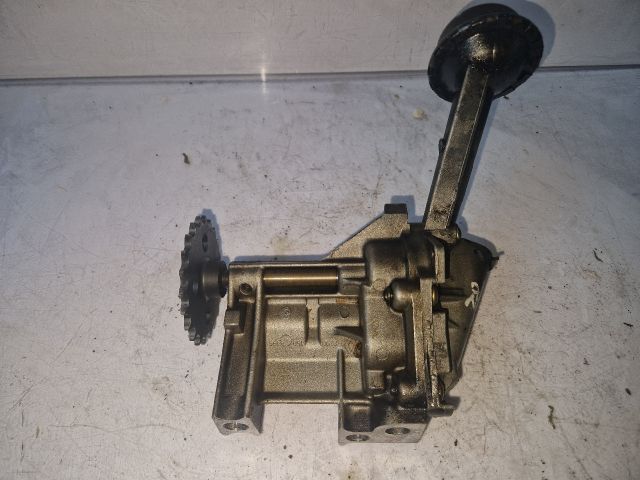 bontott RENAULT CLIO II Olajszivattyú